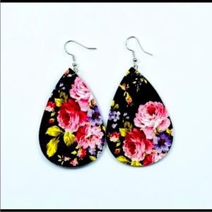 Black Leather teardrop pink floral earrings Nwt  2 inch teardrop